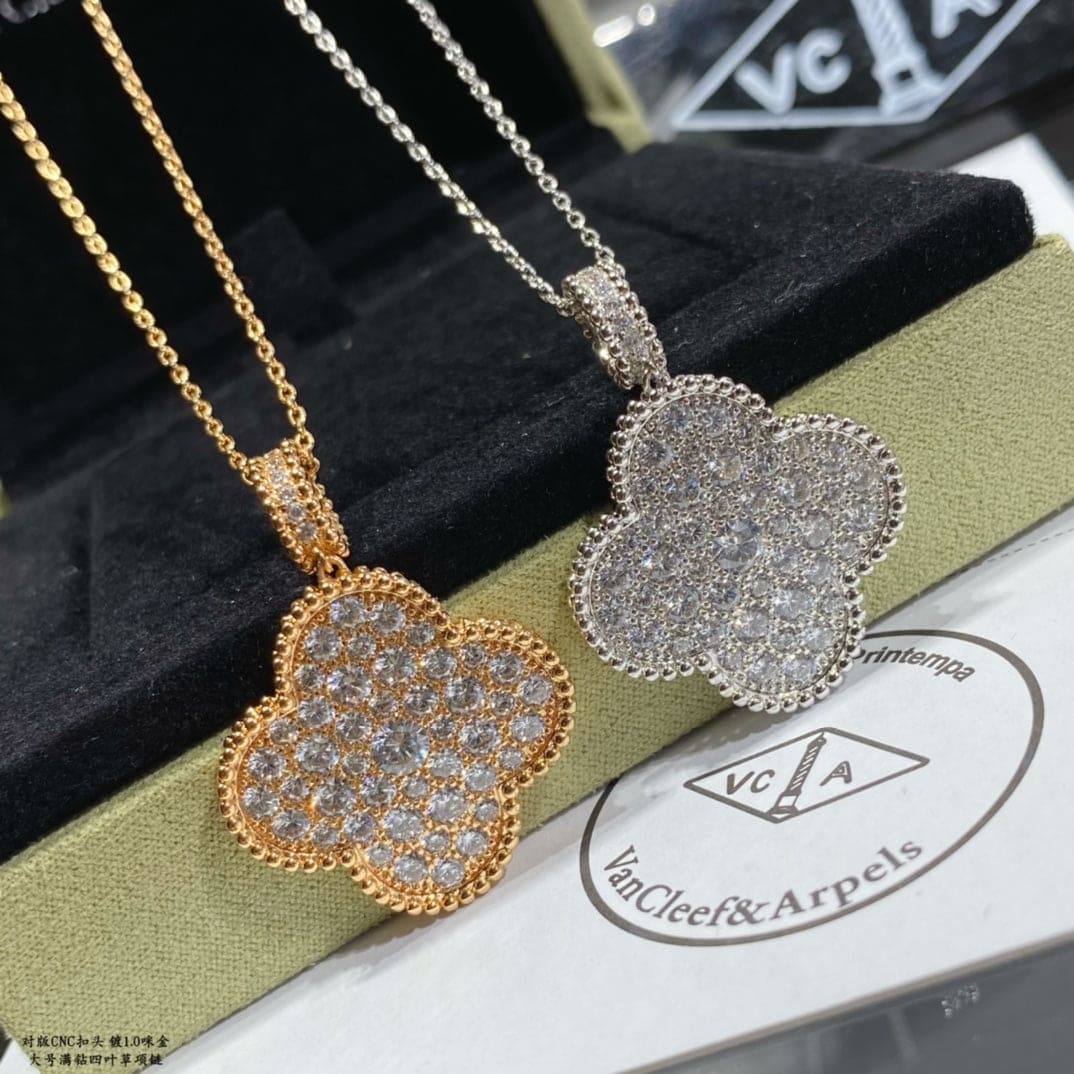 18K Magic Alhambra One Motifs Diamonds Clover Necklace