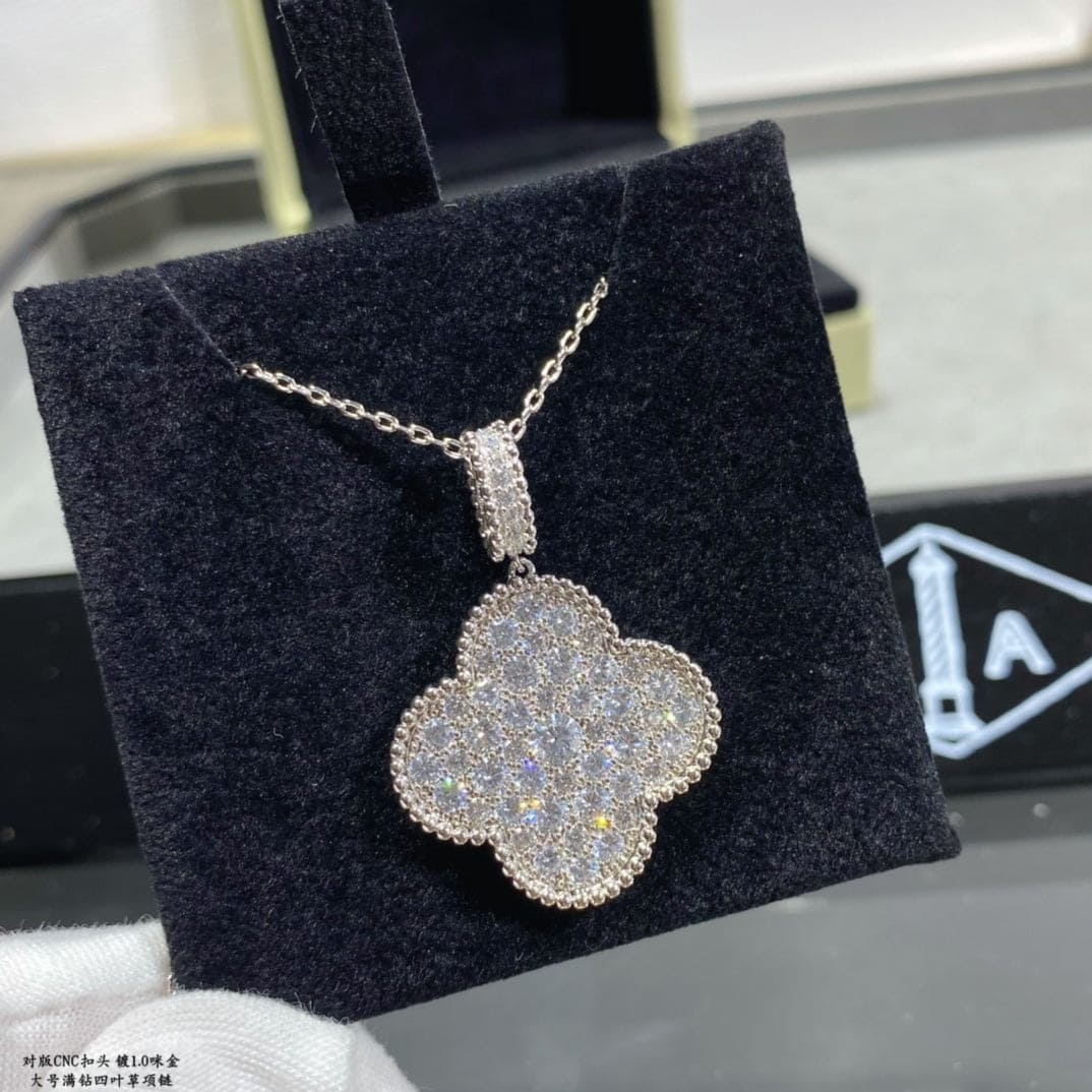 18K Magic Alhambra One Motifs Diamonds Clover Necklace