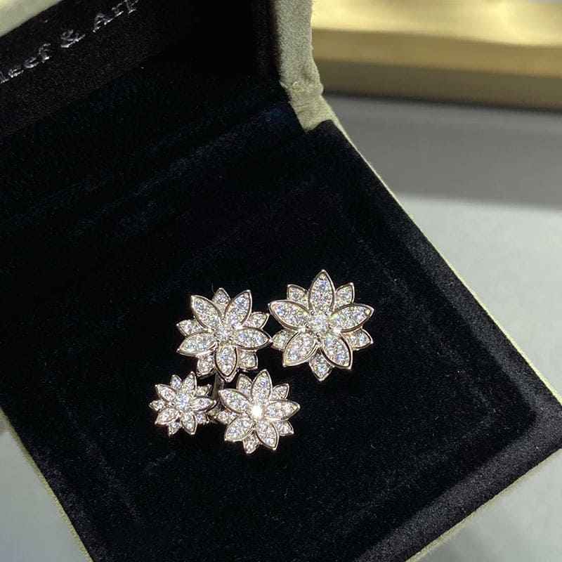 18K Lotus Four Flowers Ring