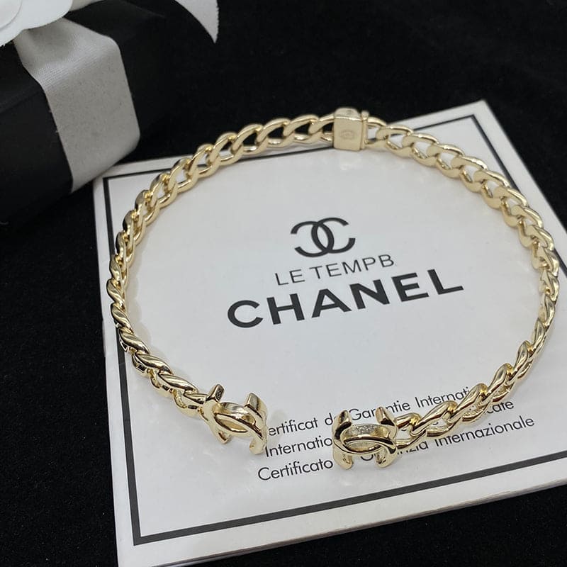 18K Interlocking CC Cuff Logo Choker Necklaces