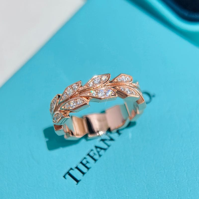 18K T Victoria Vine Ring