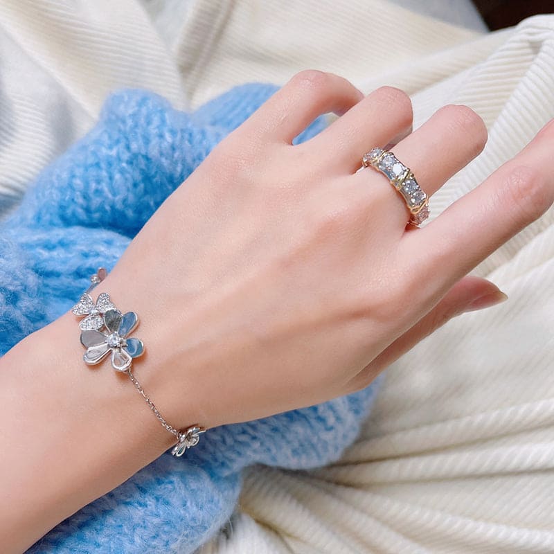 18K T Schlumberger Eighteen Stone Ring