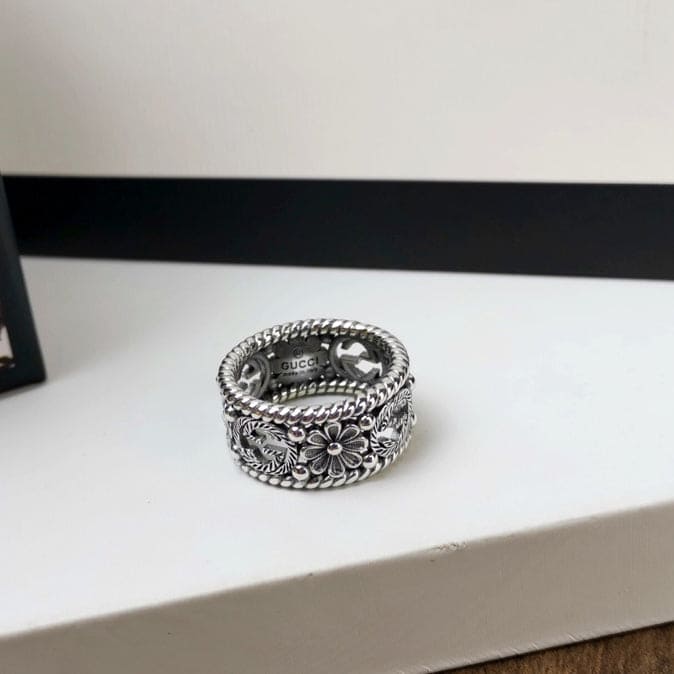 GG Interlocking G Flowers Ring