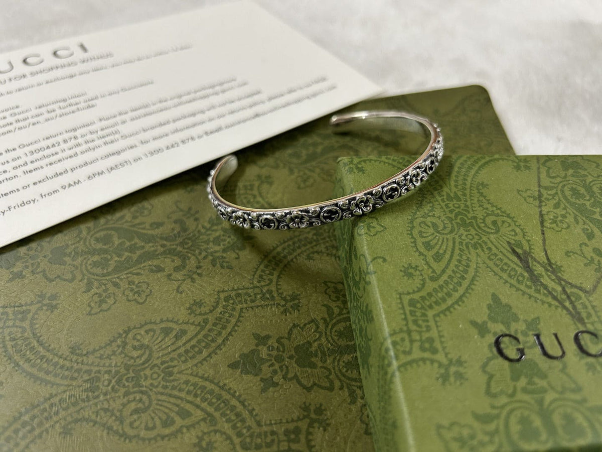 GG Interlocking G Cuff With Flowers Bracelet