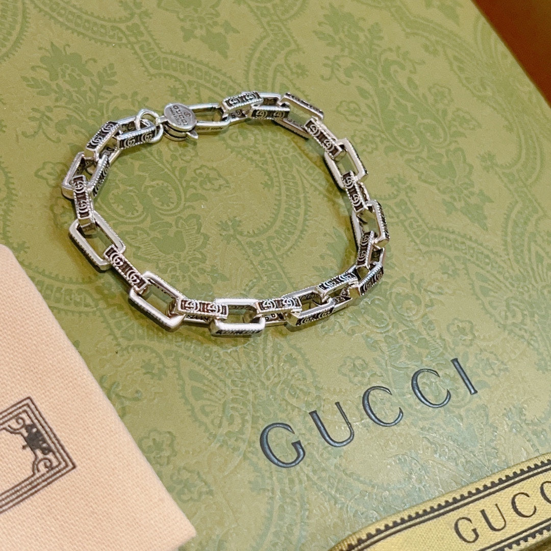 GG Interlocking G Chain Bracelet