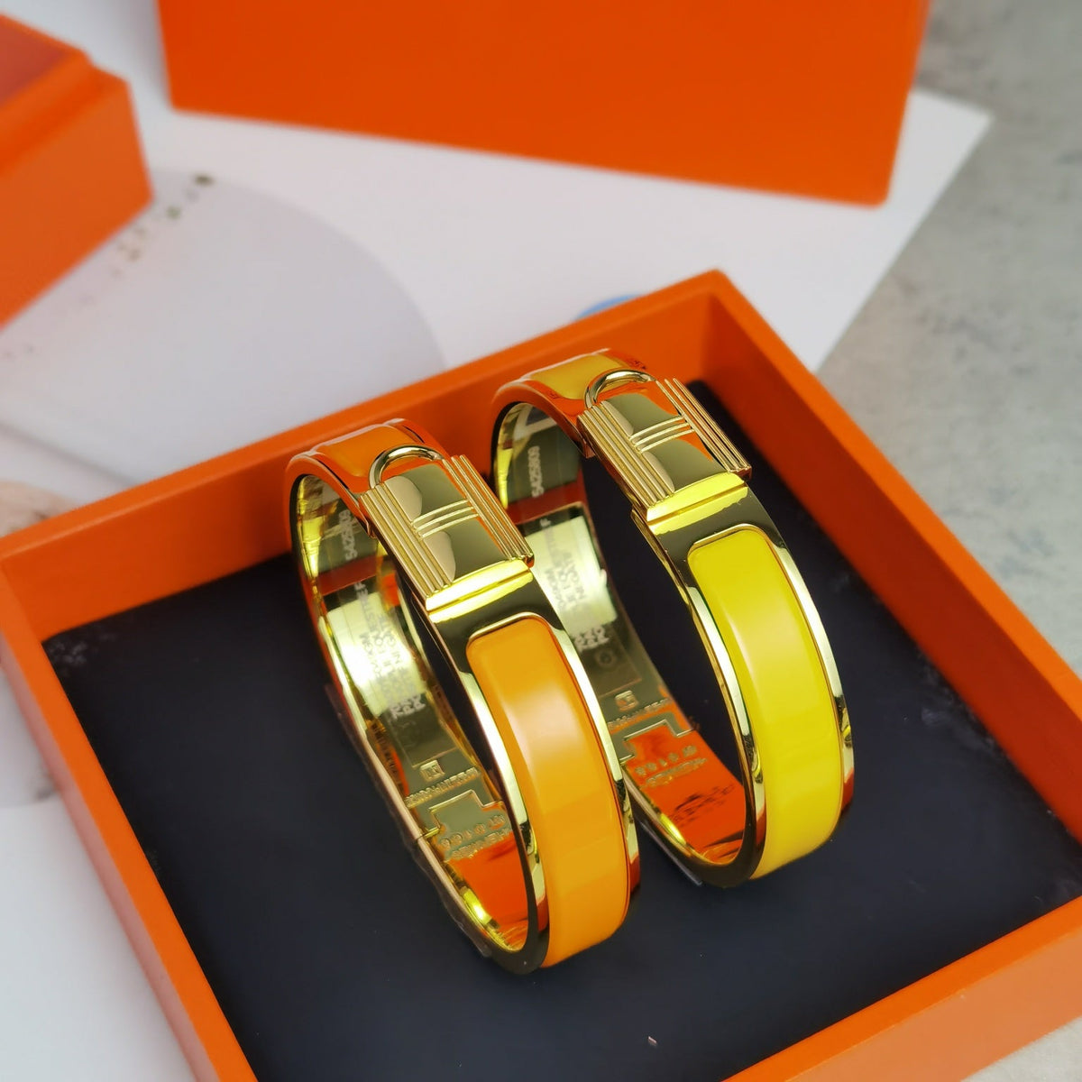 18K Clic Cadenas Yellow H Bracelet