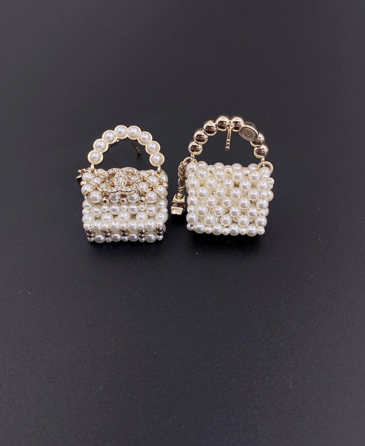18K CC Small Bag Pearl Earrings