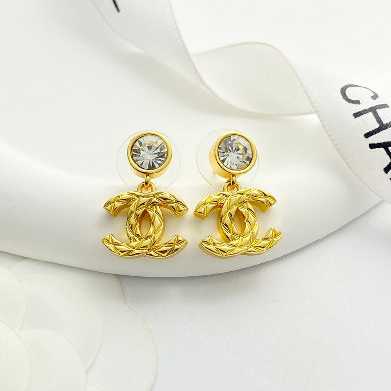 18K CC 26A Diamond Gold Earrings
