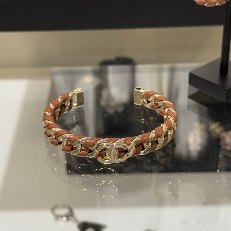 18K CC 26C Brown Open Cuff Bracelet