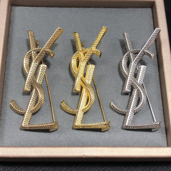 18K Saint Vintage Brooch