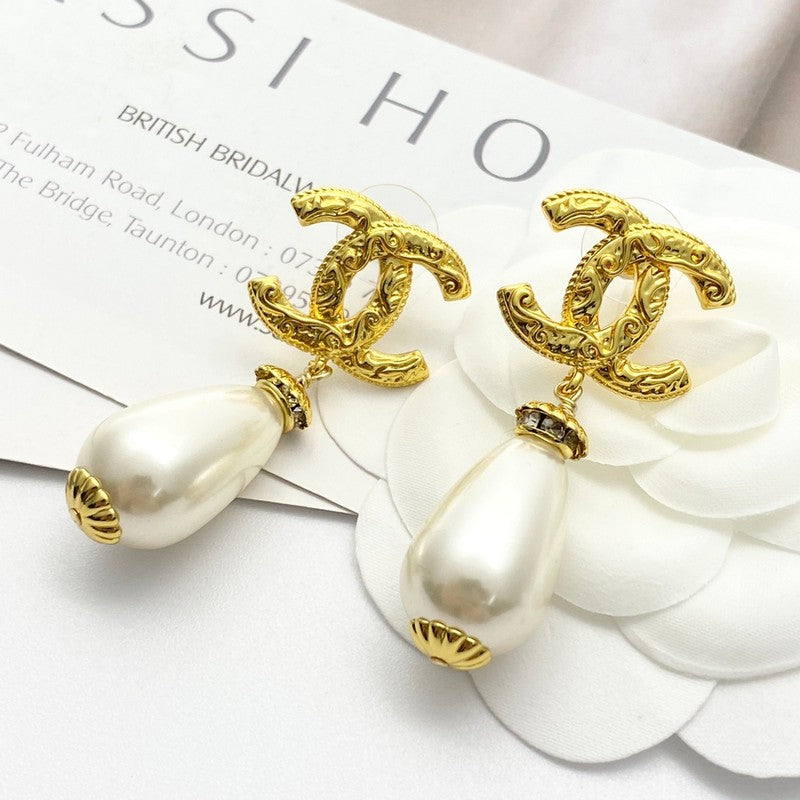 18K CC Pearl Pendant Gold Earrings
