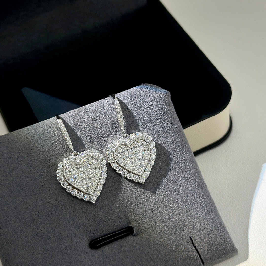 18K T Heart Diamonds Earrings