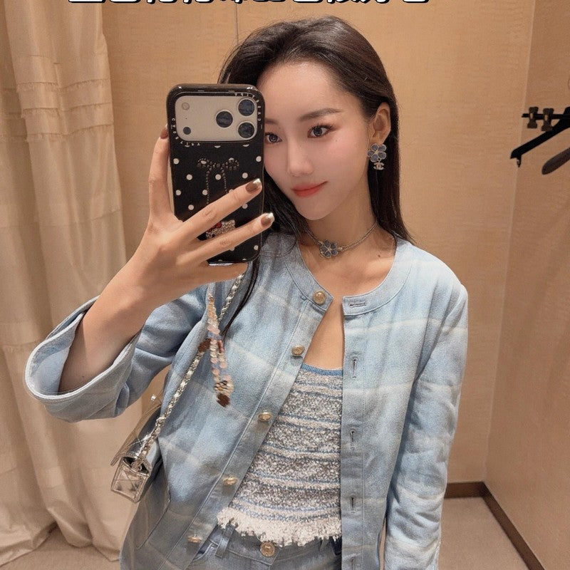 18K CC 26A Blue Flower Necklace