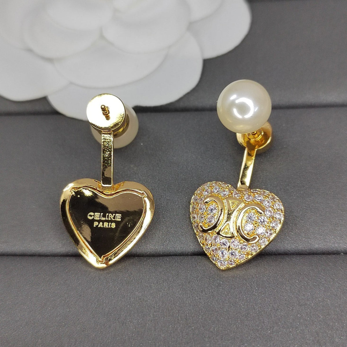 18K Triomphe Diamond Heart Earrings
