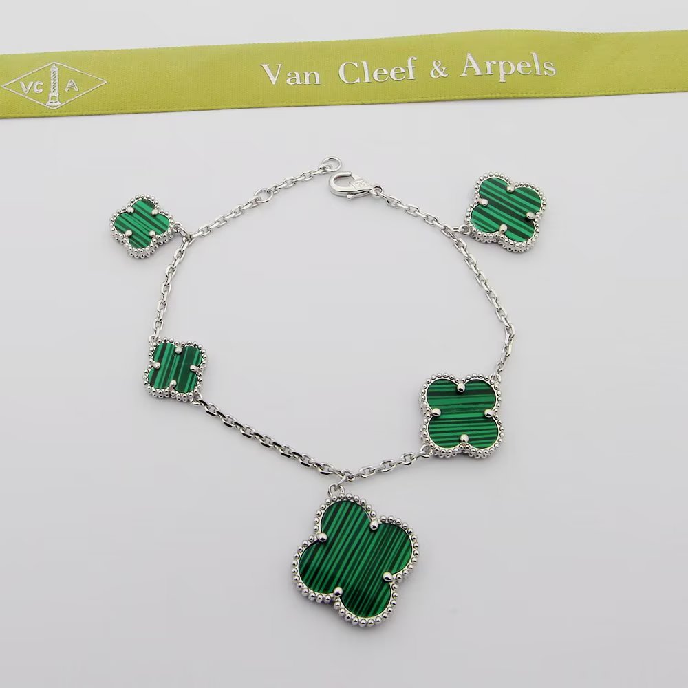18K Magic Alhambra Five Malachite Motifs Clover Bracelet