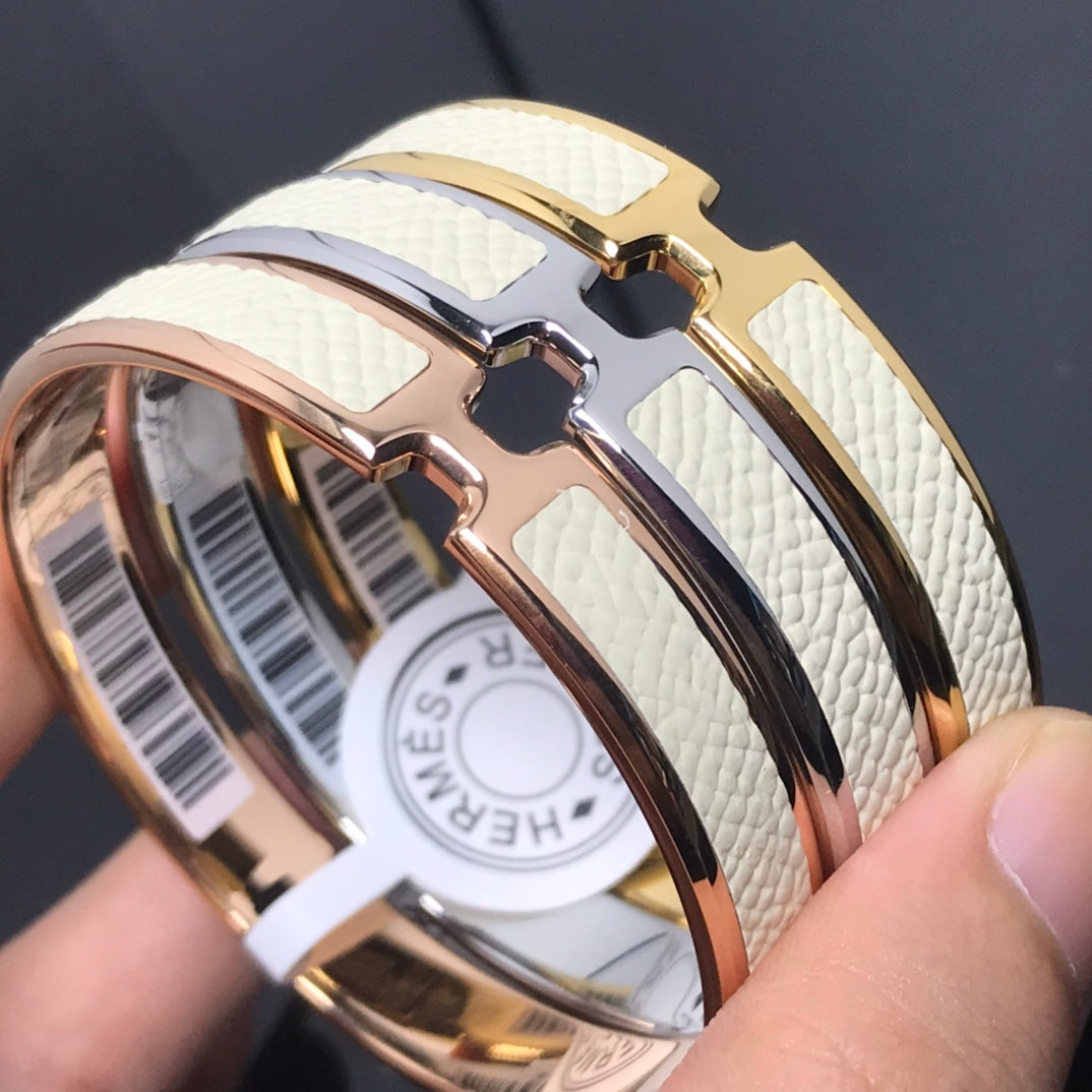 18K Olympe White H Bracelet