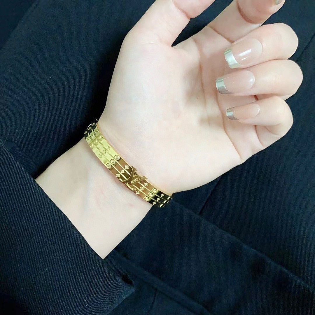 18K Louis Vintage Monogram Bracelet