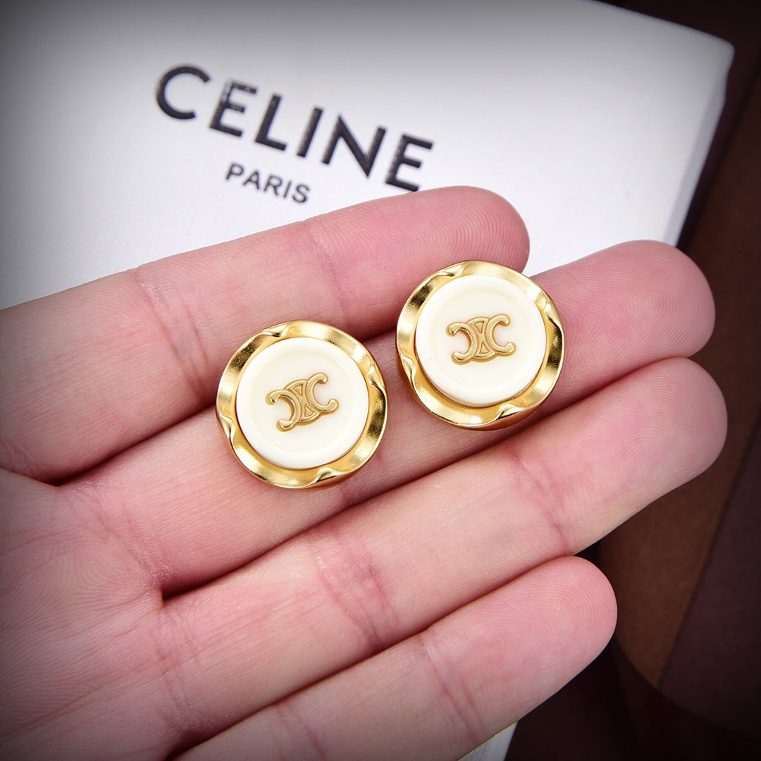 18K Triomphe Pearl Earrings