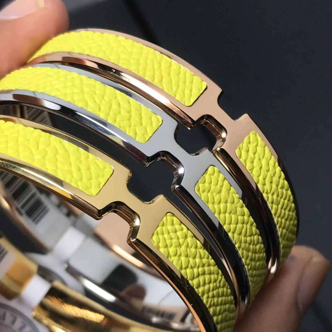 18K Olympe Yellow H Bracelet
