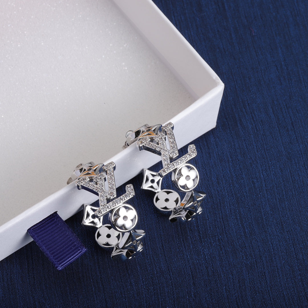 18K Louis Script Diamonds Earrings