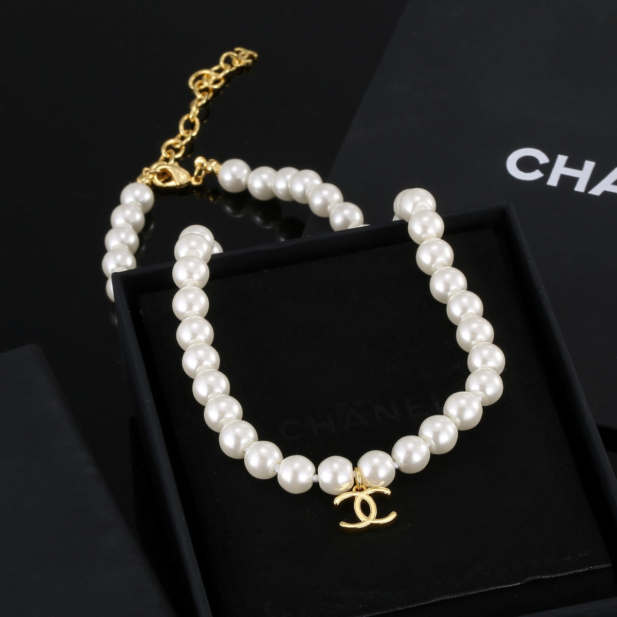 18K CC Pearls Necklace