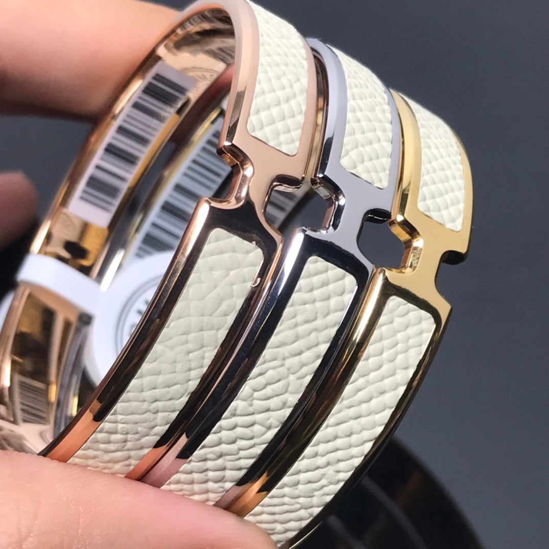 18K Olympe White H Bracelet