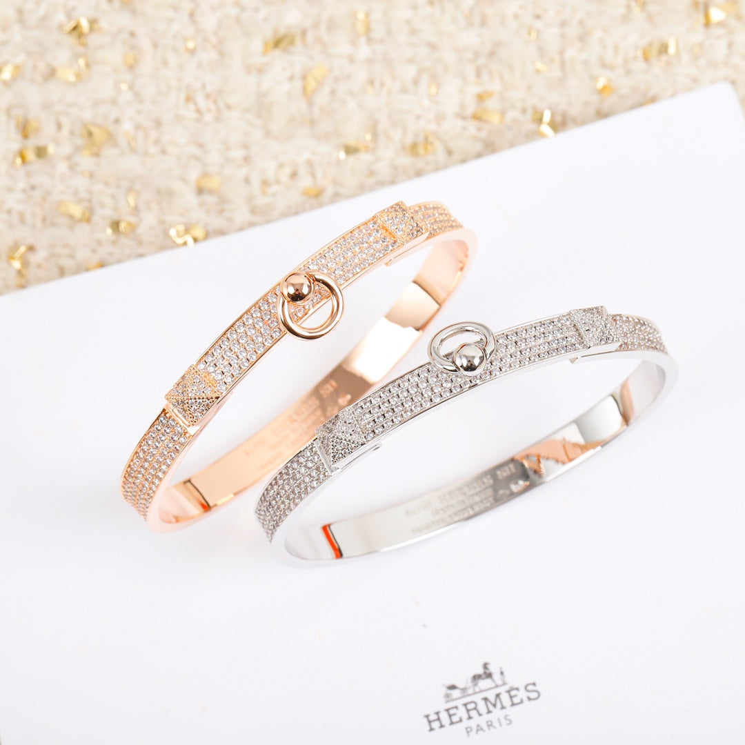 18K Collier De Chien Diamond H Bracelet