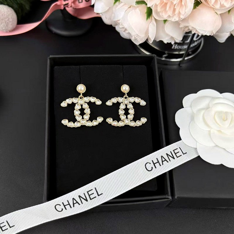 18K CC 25B Crystal Small Heart Earrings