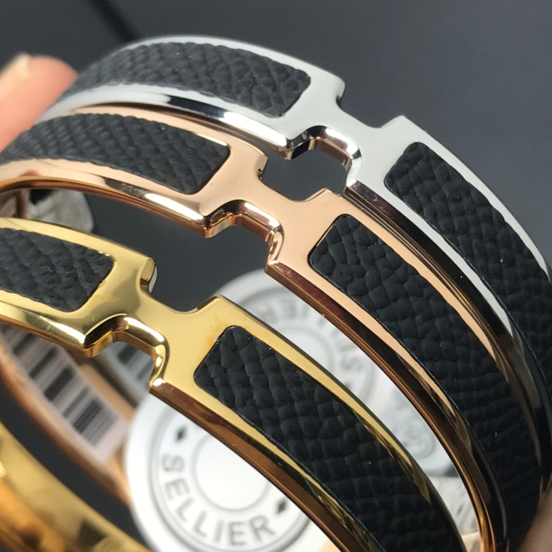 18K Olympe Black H Bracelet