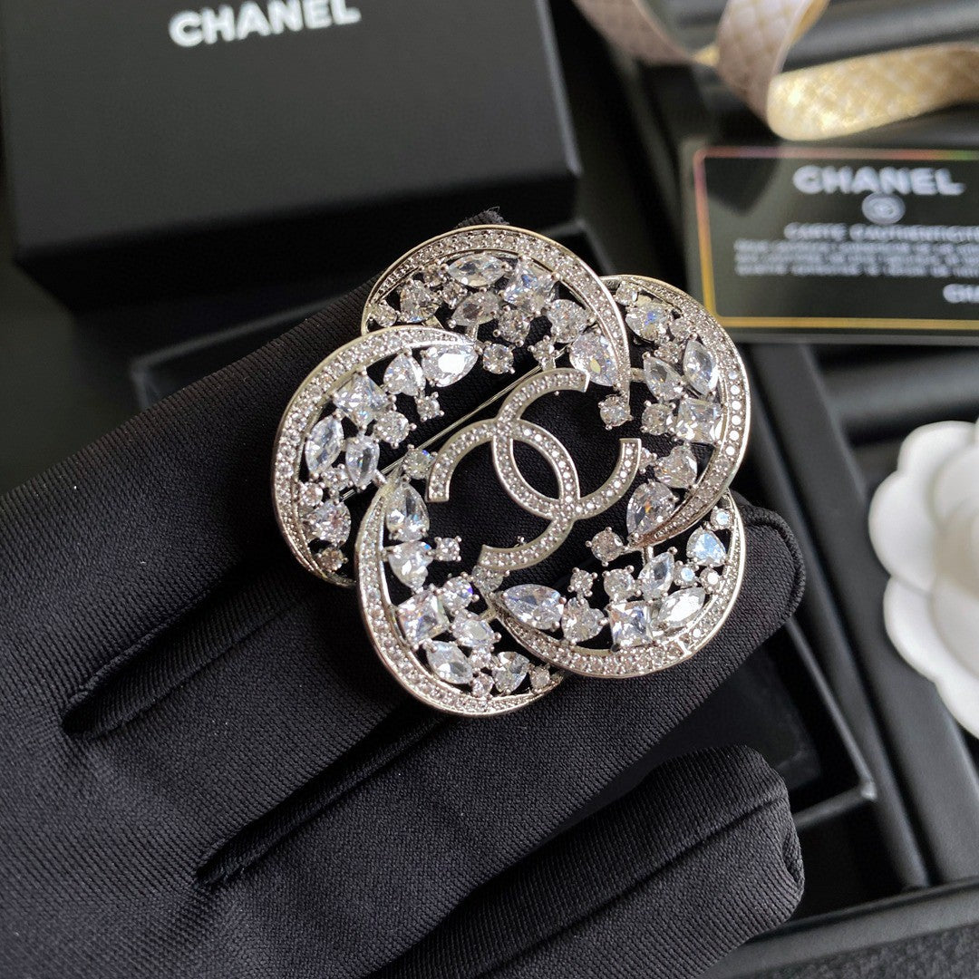 18K CC Camellia Diamond Brooch