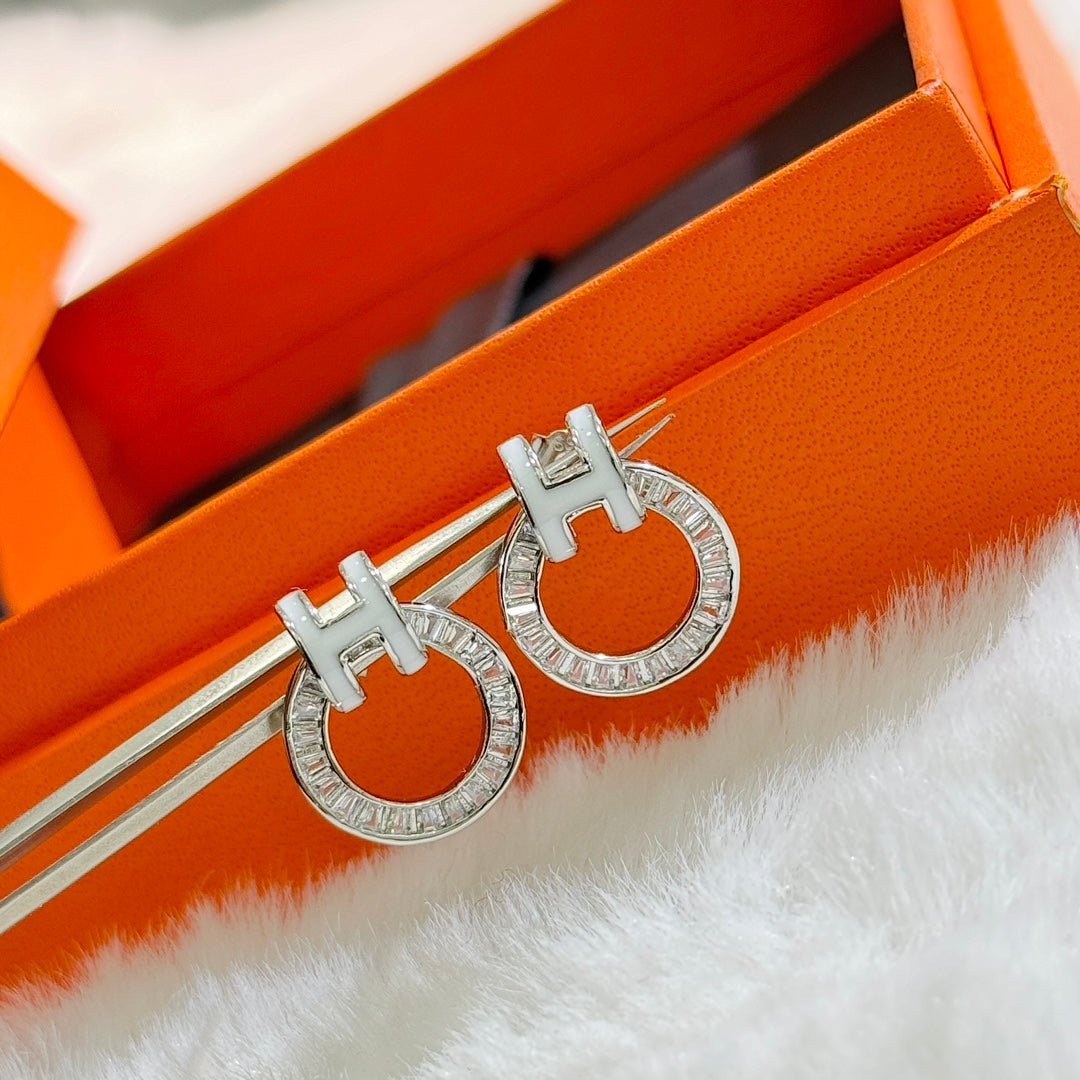 18K Clic H Diamond Earrings