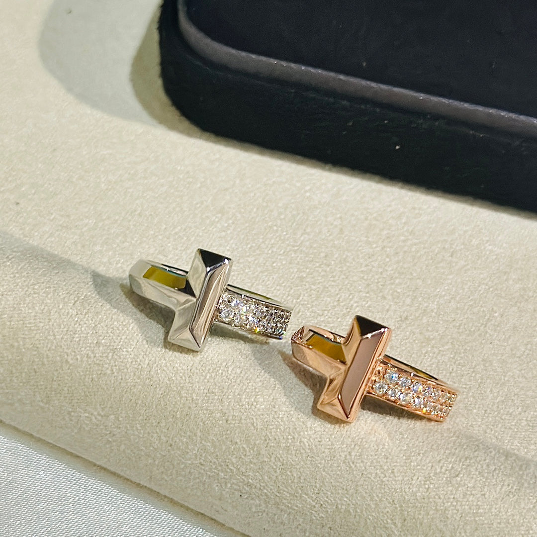18K T Narrow Pave Ring
