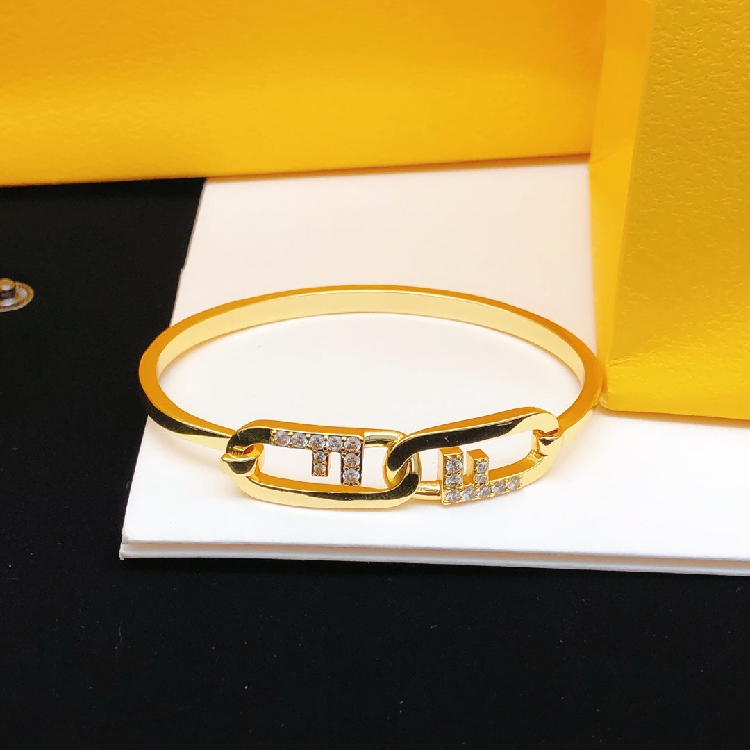 18K F Vintage Bracelet