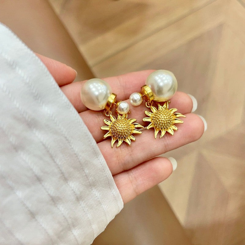 18K CD Vintage Flower Earrings