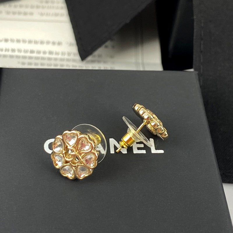 18K CC 25B Heart Crystal Earrings