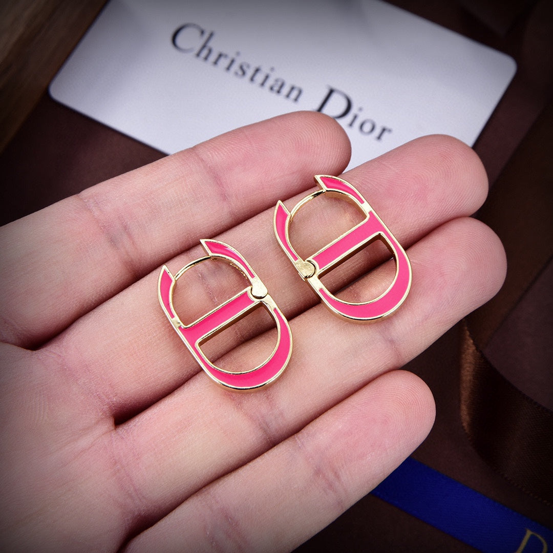 18K CD 30 Montaigne Rani Pink Earrings
