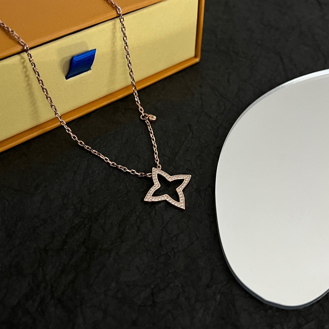 18K Louis Blossom Pendant Necklace