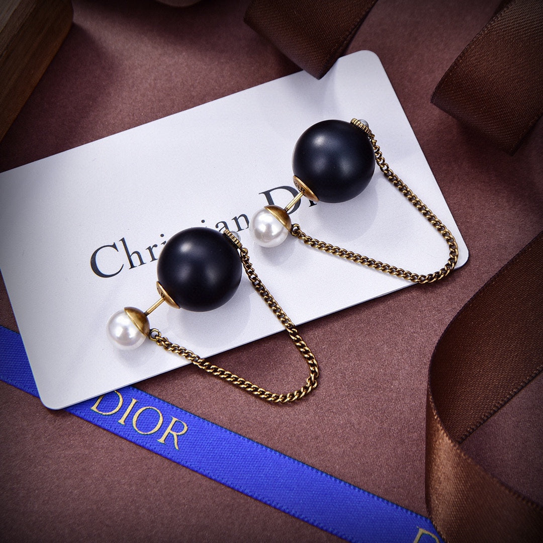 18K CD Tribales Black Resin Pearl Earrings