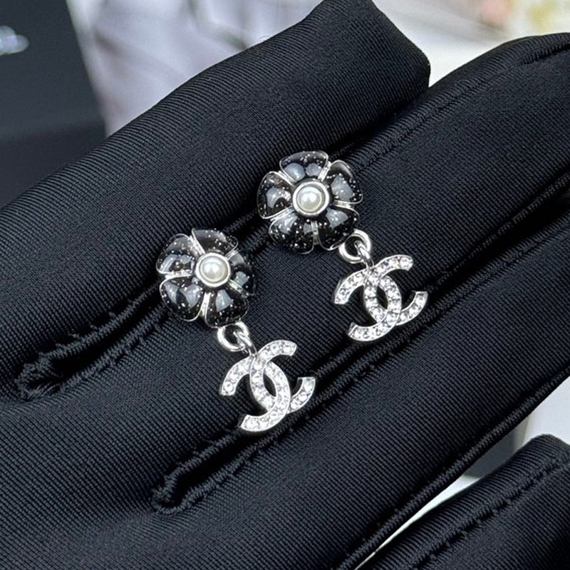 18K CC 26C Diamond Black Camellia Earrings
