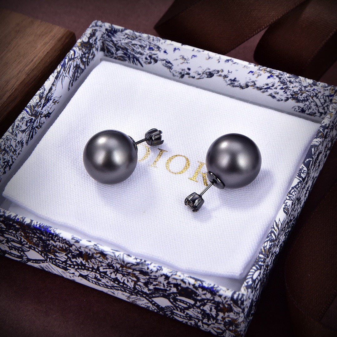 18K CD Tribales Black Earrings