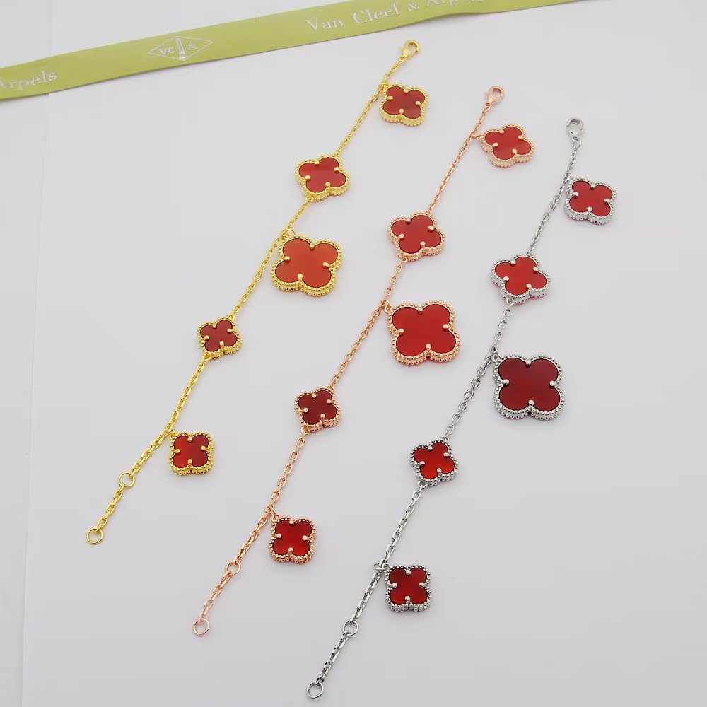 18K Magic Alhambra Five Carnelian Motifs Clover Bracelet