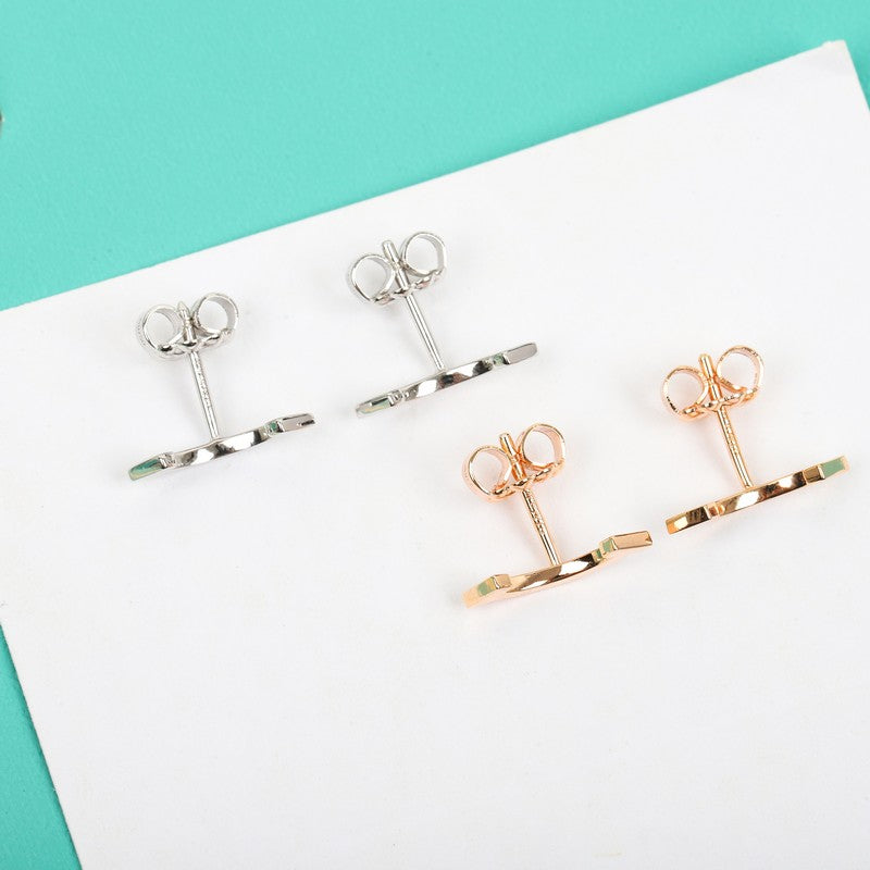 18K T Smile Diamond Earrings