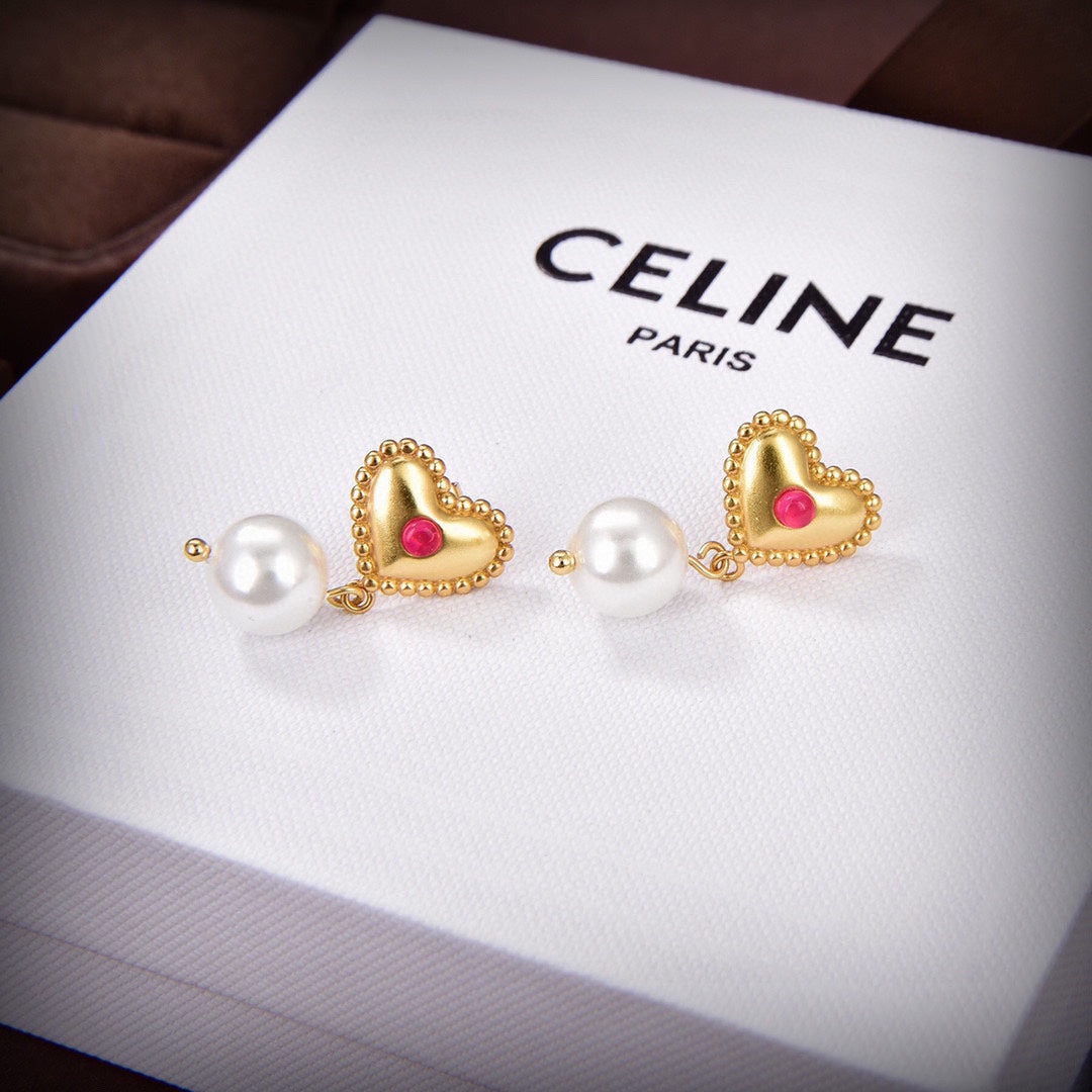 18K Triomphe Heart Pearls Earrings