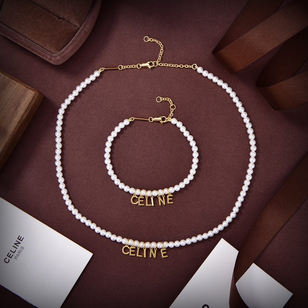 18K Triomphe Paris Pearls Bracelet