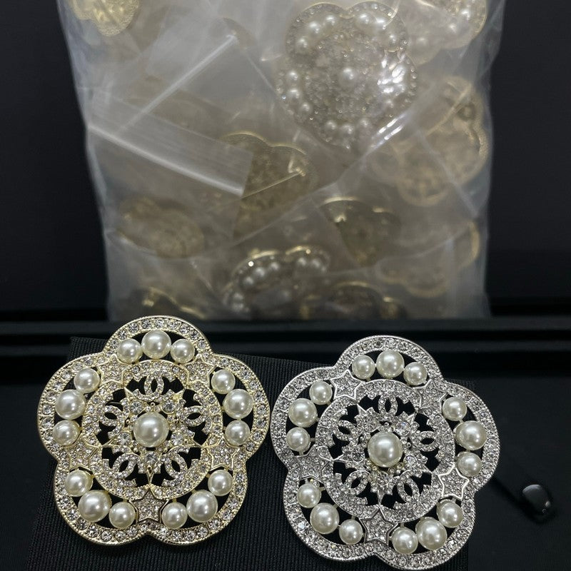 18K CC Camellia Diamond Pearl Brooch