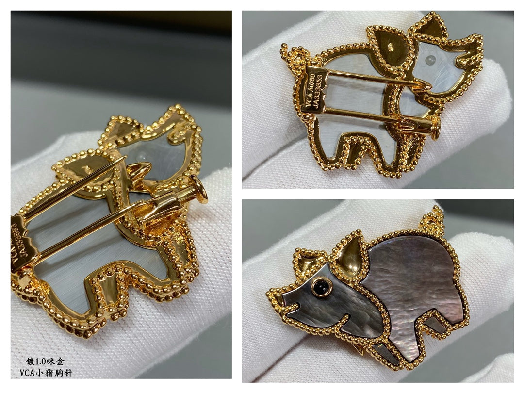 18K Lucky Animals Pig Clip Brooch