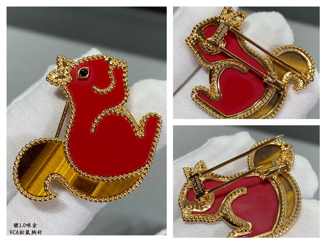 18K Lucky Animals Squirrel Clip Brooch