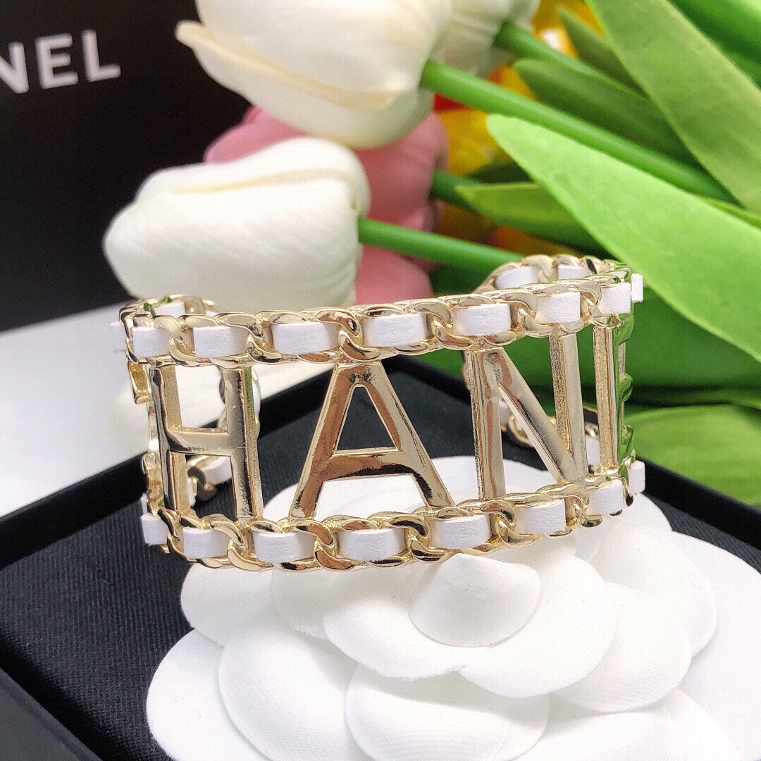 18K CC Vintage Pearl Cuff Bracelet