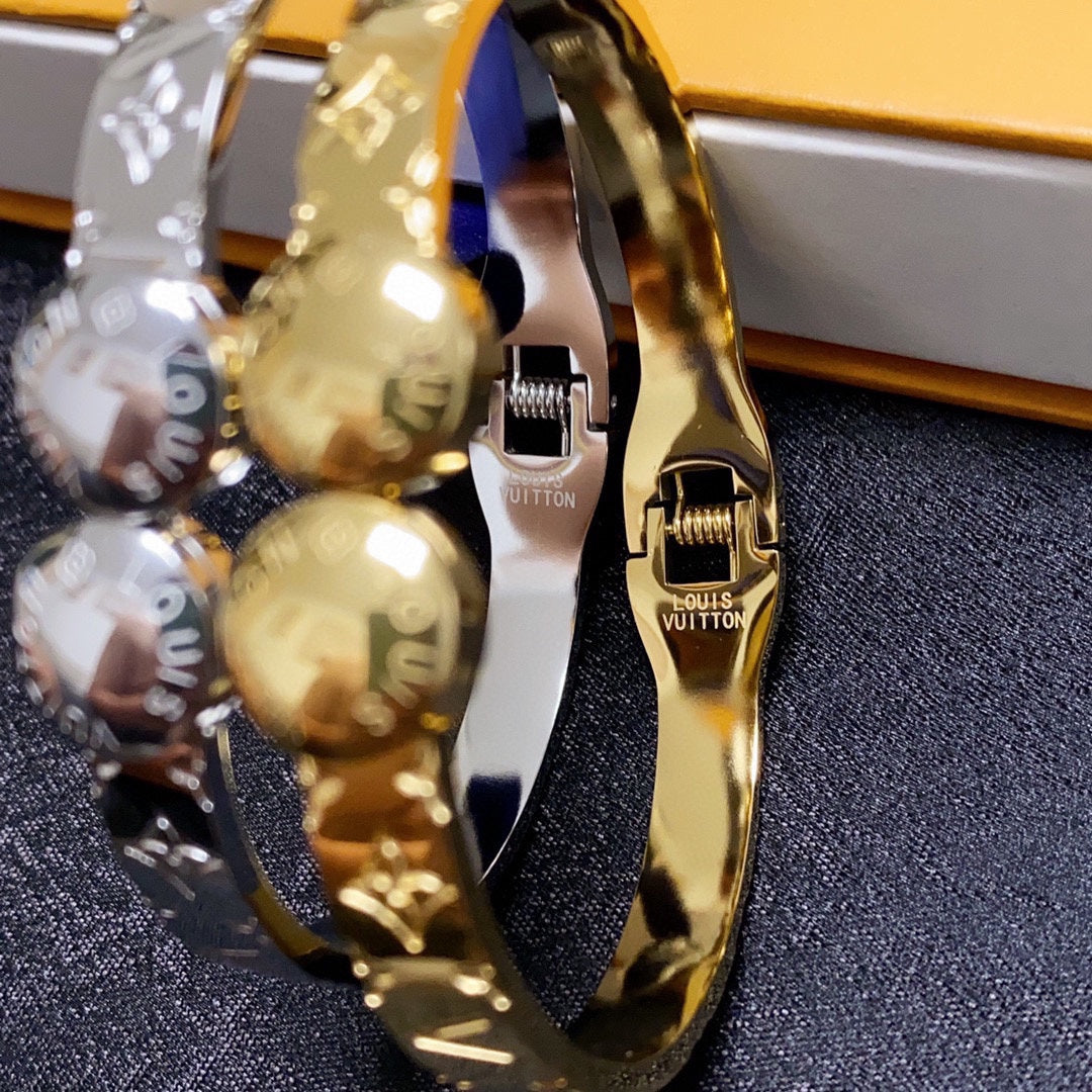 18K Louis Vintage Bracelet