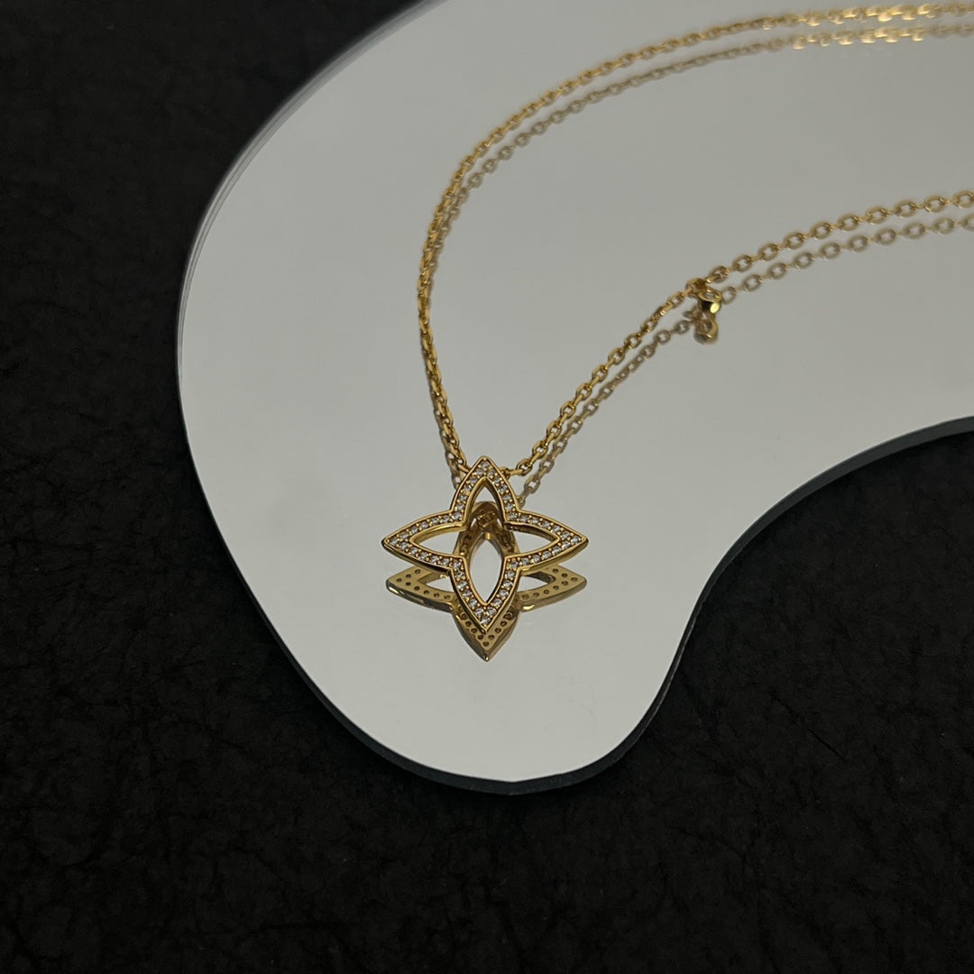 18K Louis Blossom Pendant Necklace